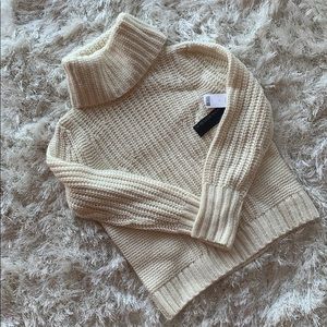 Cable knit turtle neck sweater NWT